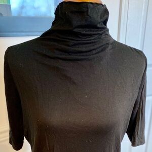 Semantiks Black Half Sleeve Turtleneck, Large